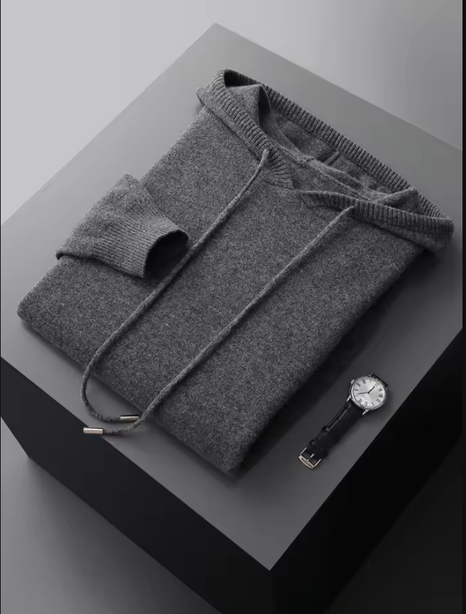 "Sweat à capuche en laine mérinos Sirlus" could be rewritten as "Sweat-shirt à capuche en laine mérinos Sirlus".