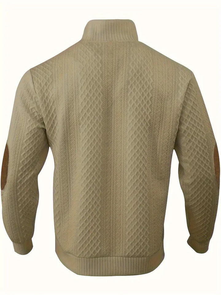 Pull chic avec boutons raffinés