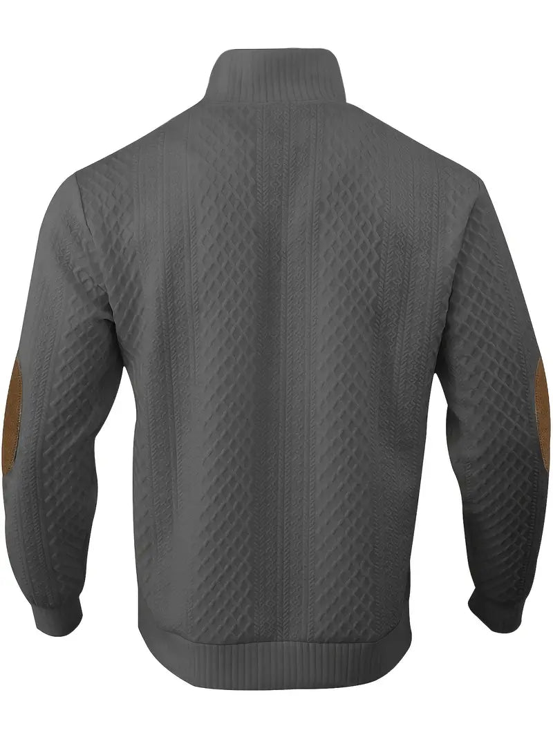 Pull chic avec boutons raffinés