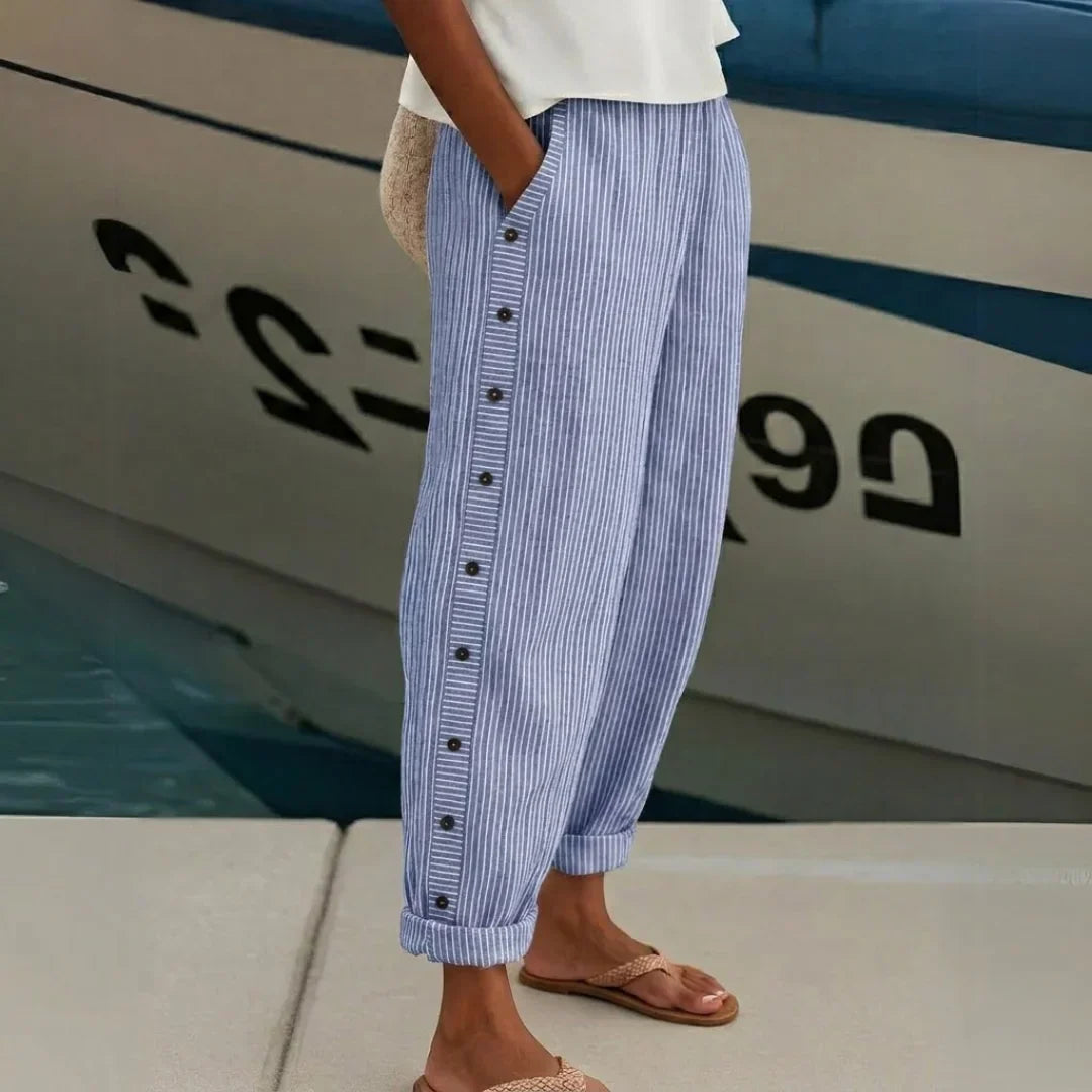 CAITLIN | PANTALON À RAYURES AVEC BOUTONS ÉLÉGANTS