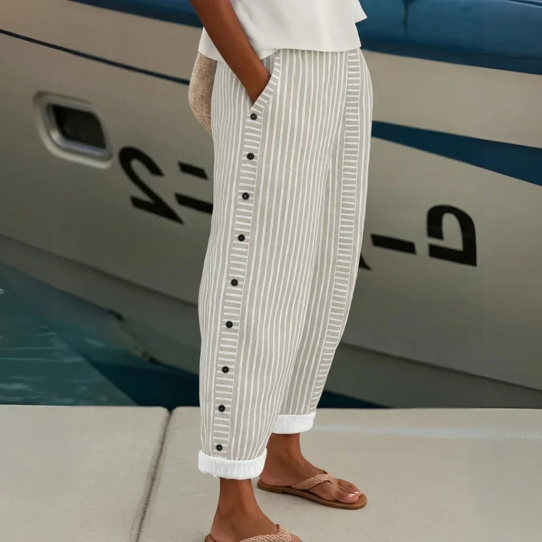 CAITLIN | PANTALON À RAYURES AVEC BOUTONS ÉLÉGANTS