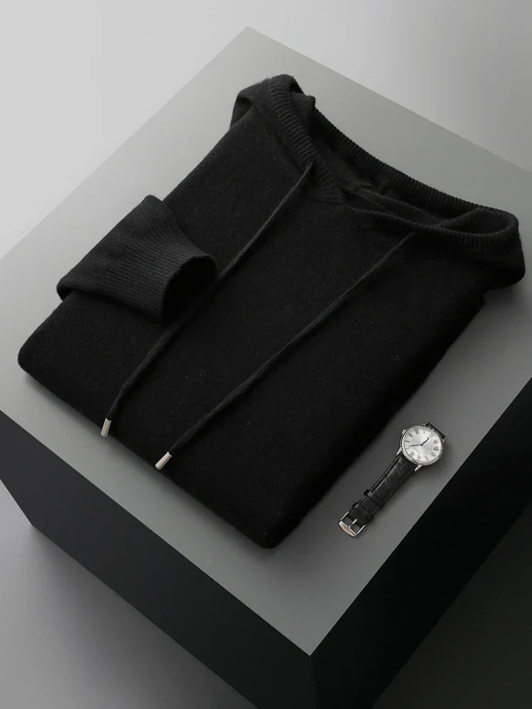 "Sweat à capuche en laine mérinos Sirlus" could be rewritten as "Sweat-shirt à capuche en laine mérinos Sirlus".