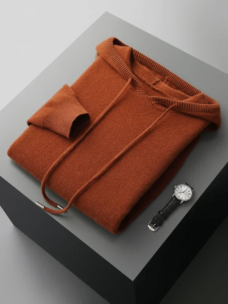 "Sweat à capuche en laine mérinos Sirlus" could be rewritten as "Sweat-shirt à capuche en laine mérinos Sirlus".
