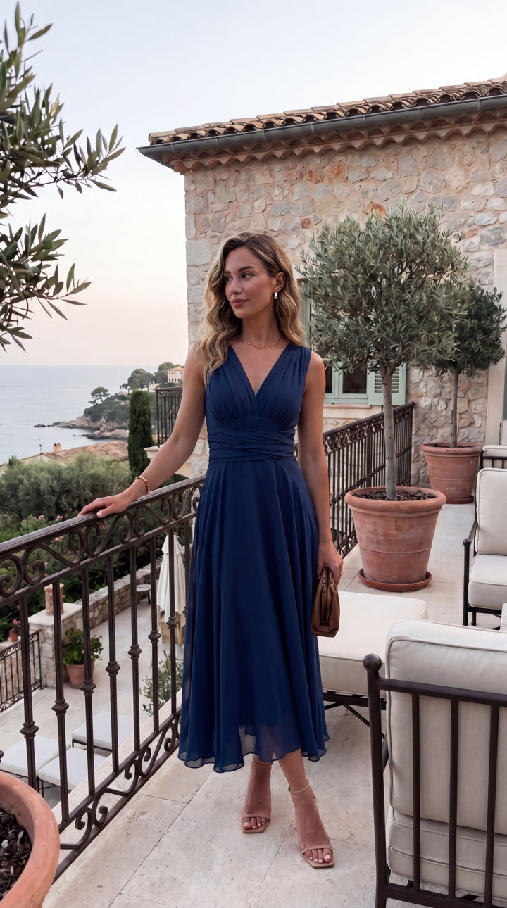 Le Murano | Robe bleu marine multiposition avec jupe asymétrique