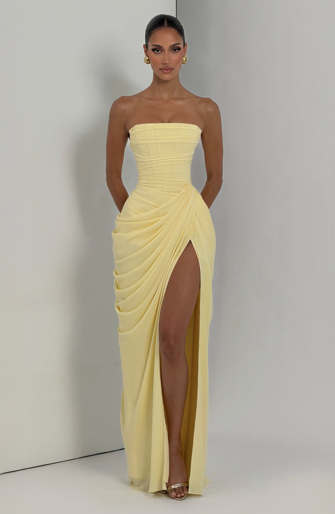LARA | ROBE