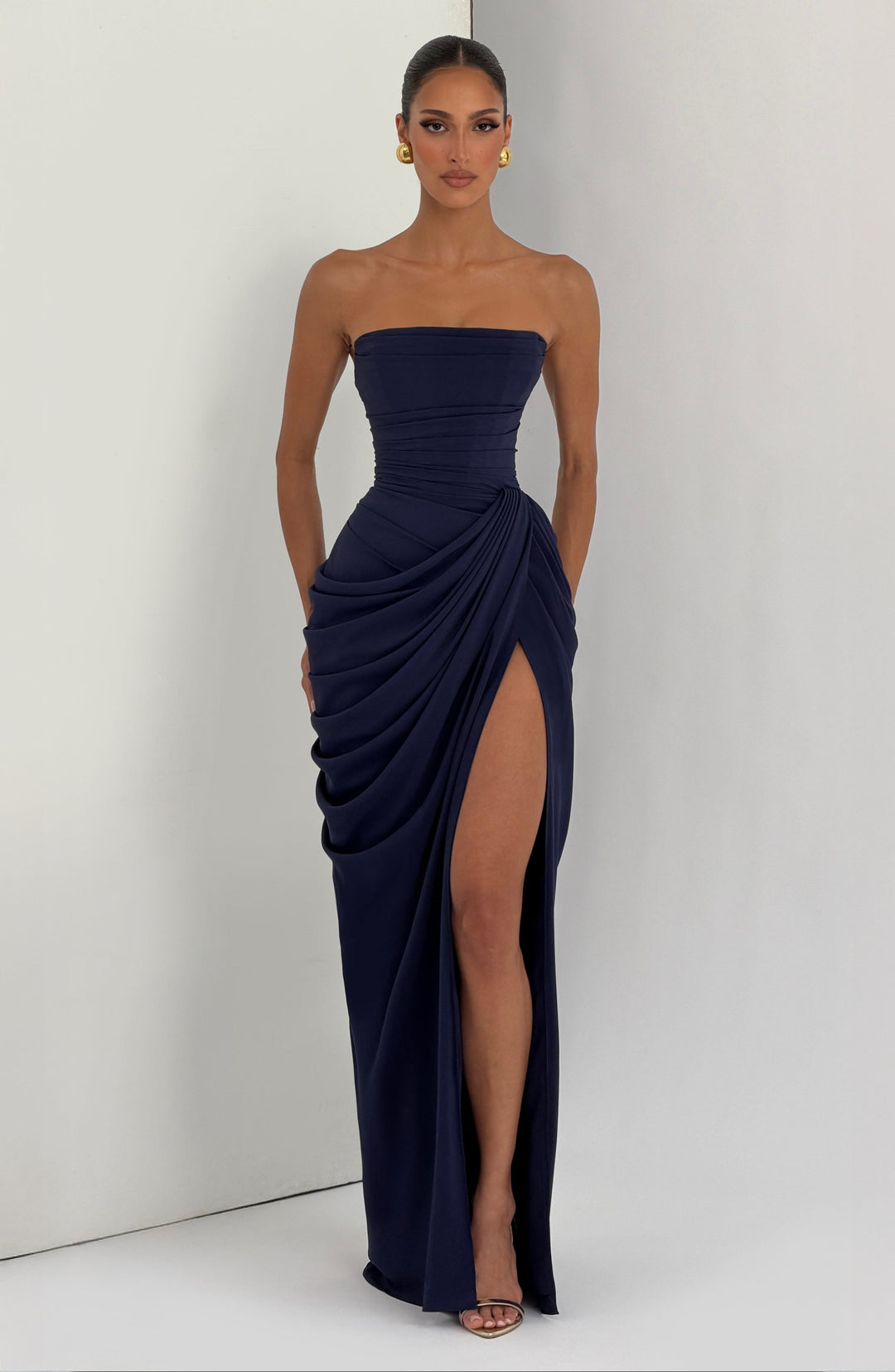 LARA | ROBE