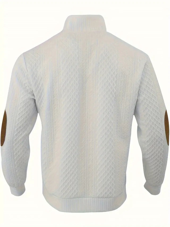 Pull chic avec boutons raffinés